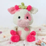 Clementine the Cow Amigurumi Crochet Pattern - English, Dutch, German, Spanish, French