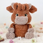 Clementine the Cow Amigurumi Crochet Pattern - English, Dutch, German, Spanish, French